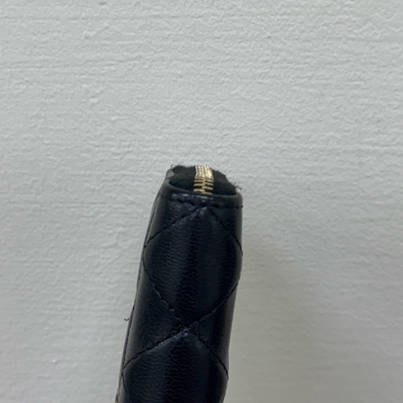 Chanel黑金LOGO拉鍊中夾-8
