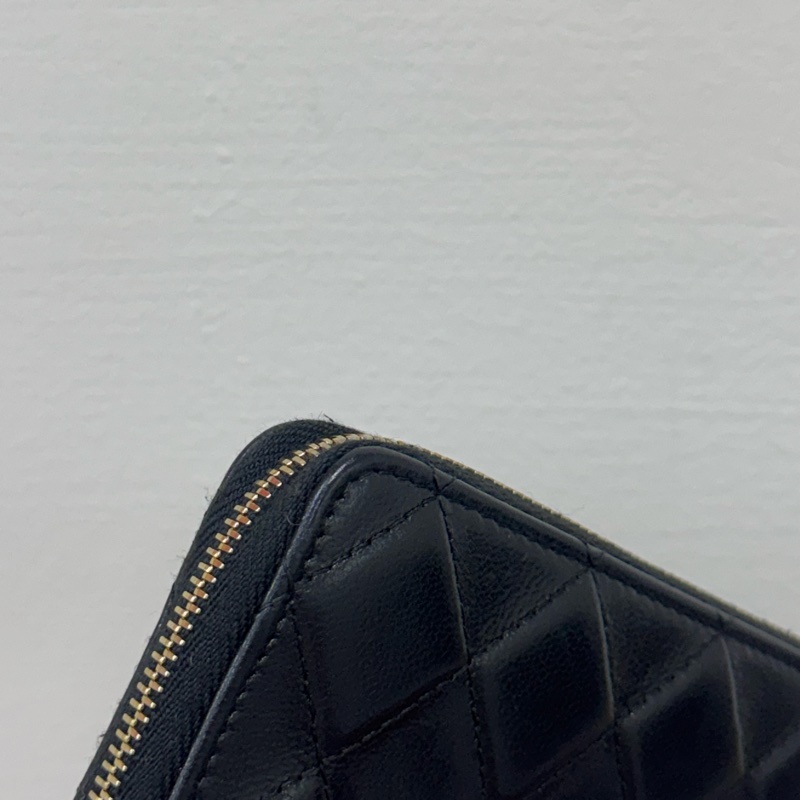 Chanel黑金LOGO拉鍊中夾-9