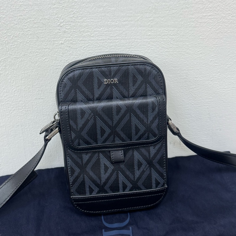 Dior黑灰CD Diamond手機包-6