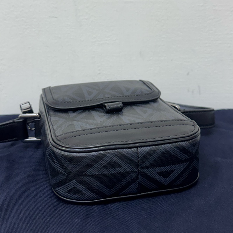 Dior黑灰CD Diamond手機包-7