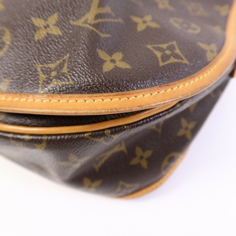 LOUIS VUITTON Monogram Menilmontant MM肩背袋-10