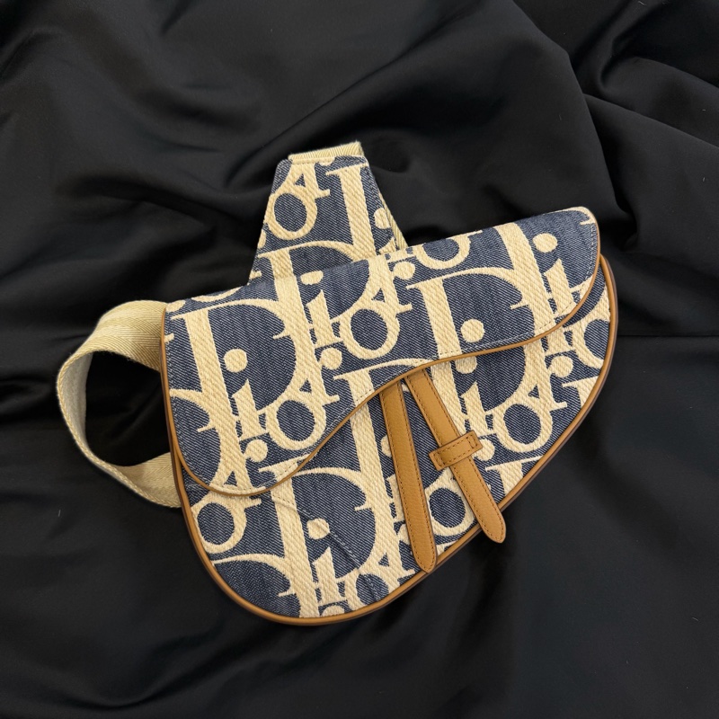 DIOR QBLIQUE藍色緹花拚奶茶色馬鞍包-0