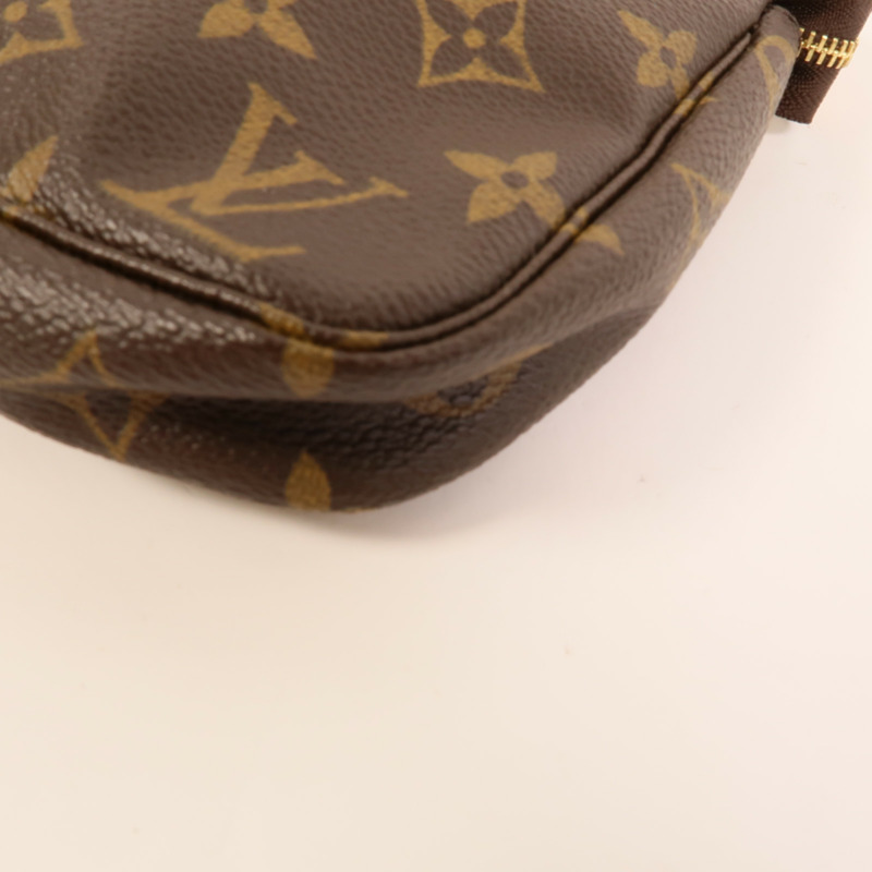 LOUIS VUITTON Monogram Pochette Accessoires金扣手挽袋棕色-12
