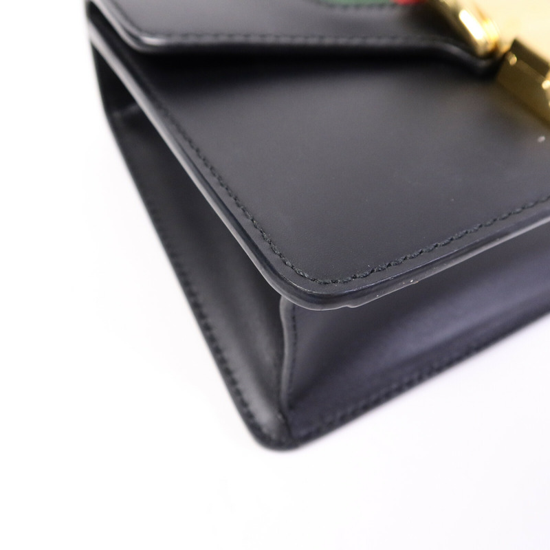 GUCCI 牛皮皮革Sylvie鏈帶肩背袋-11