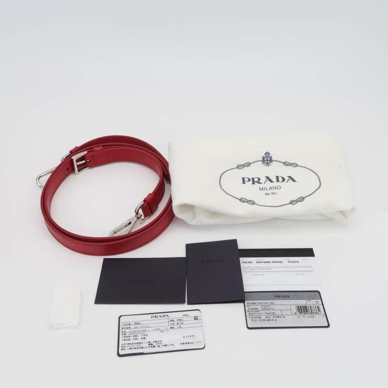 Prada 牛皮純色三角標誌斜背包單肩包-8