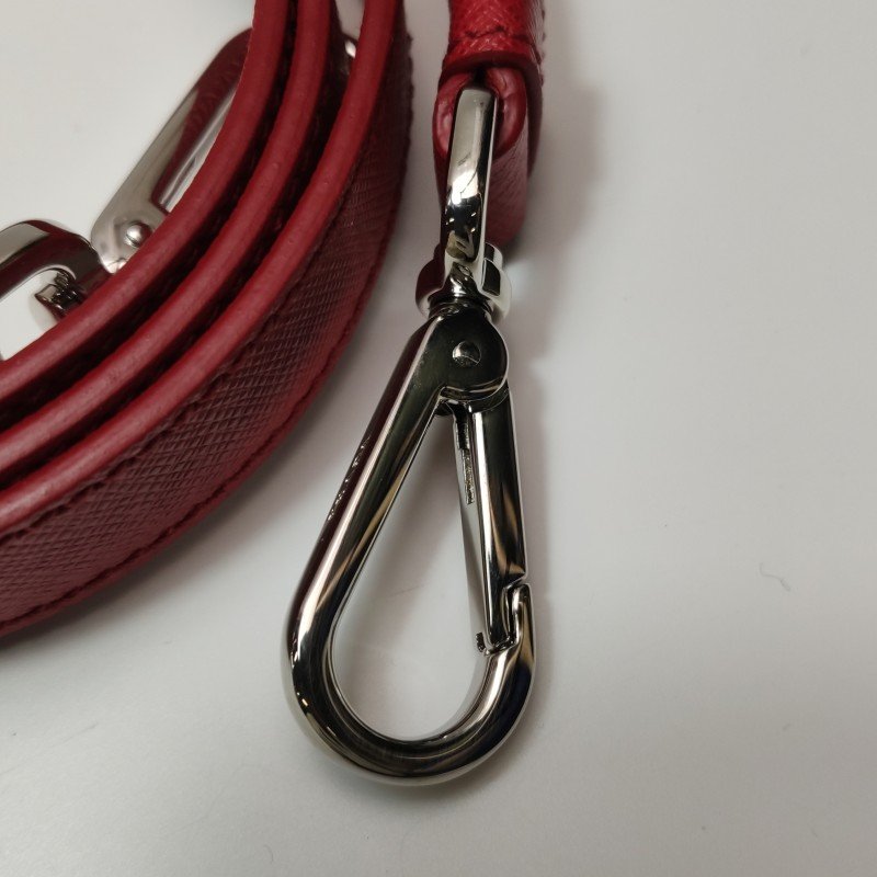 Prada 牛皮純色三角標誌斜背包單肩包-13
