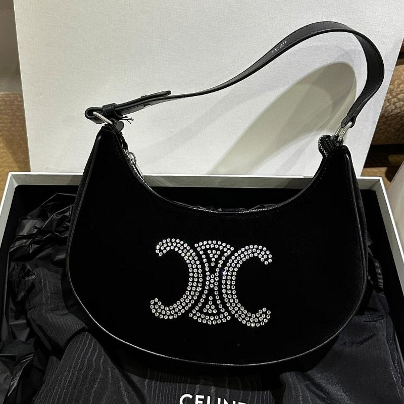 💎Han's house精品服飾💎 CELINE 腋下包 義大利製 現貨 原價72000-0