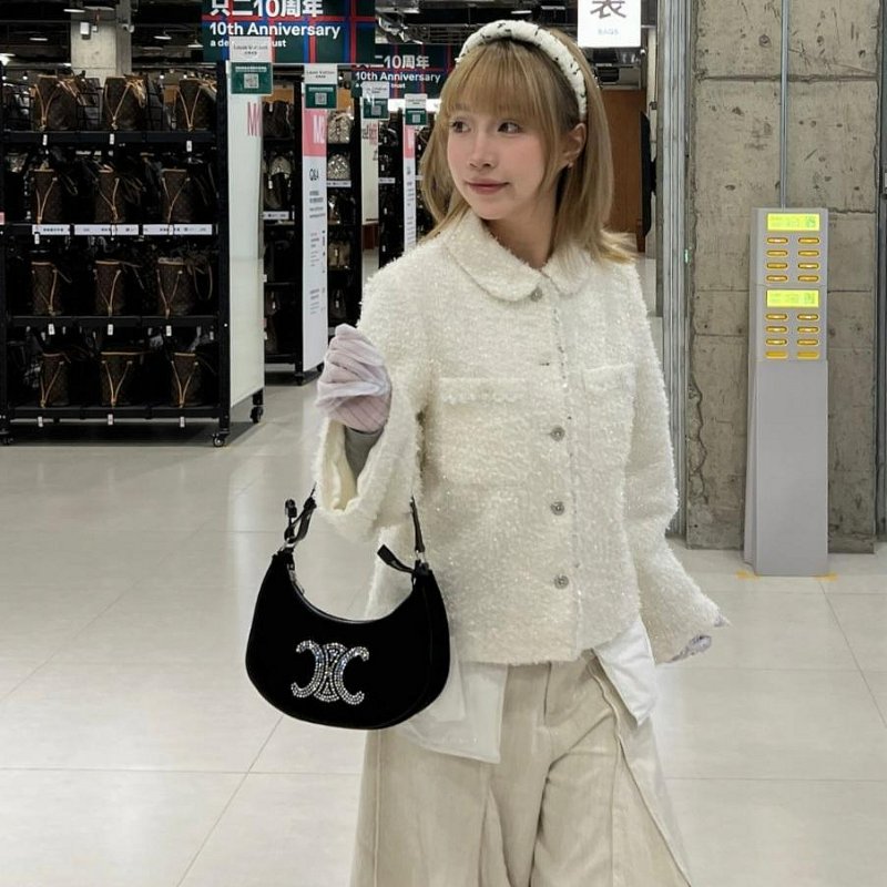 💎Han's house精品服飾💎 CELINE 腋下包 義大利製 現貨 原價72000-6