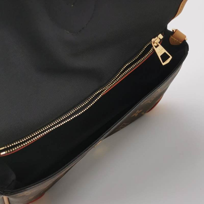 Louis Vuitton (LV) Diane植鞣革Monogram印花斜背包單肩包晶片款-6