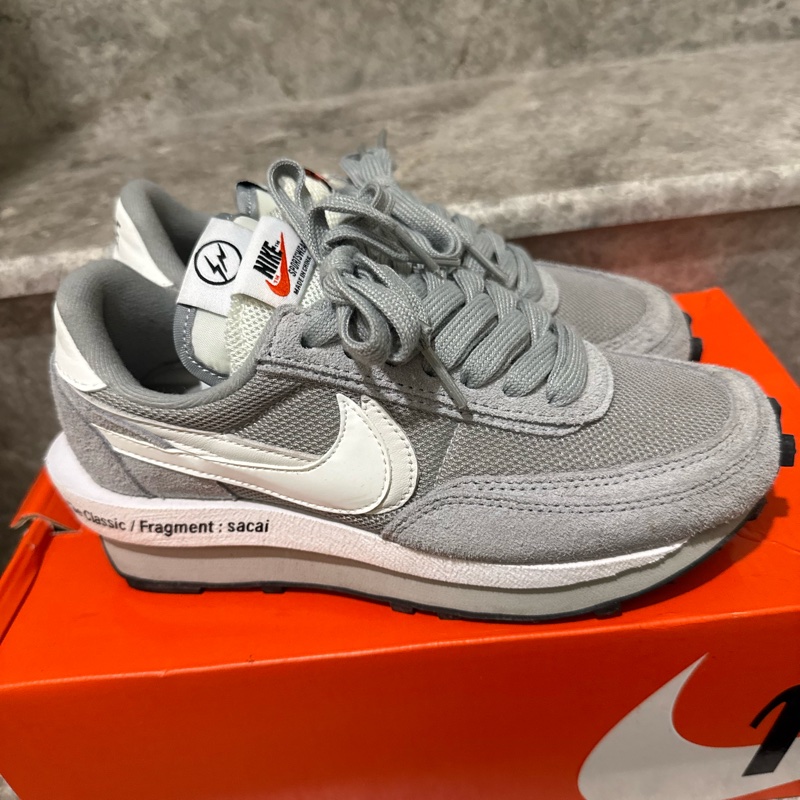 二手正品Nike LDWAFFLE/SACAI 灰色23cm-0