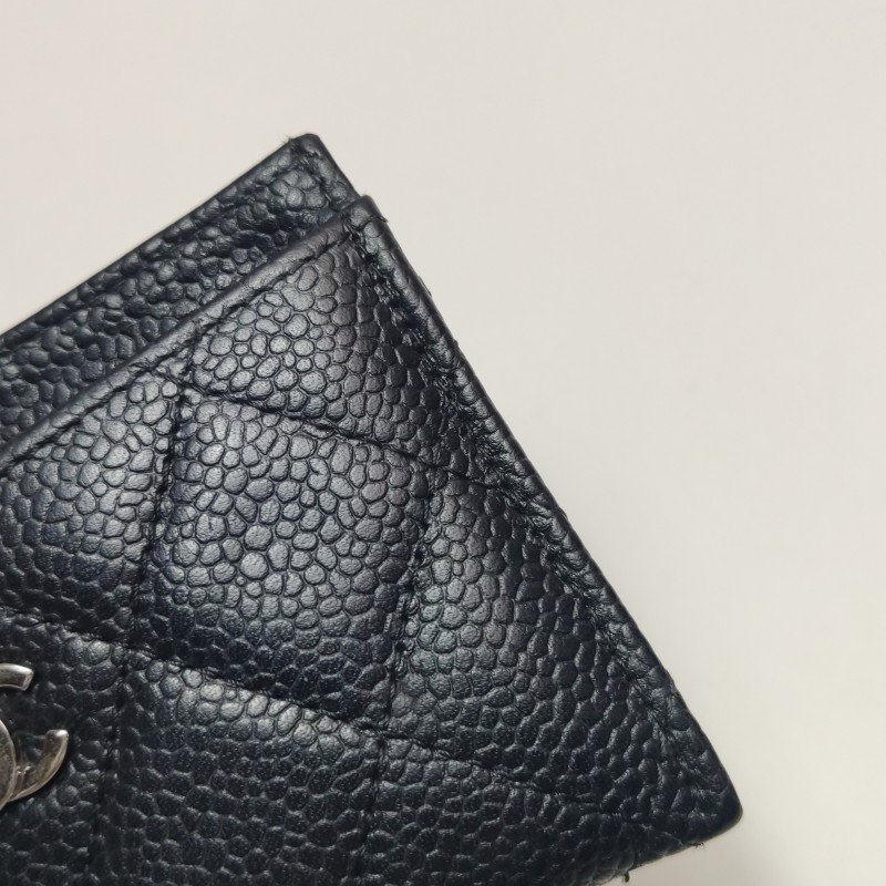 Chanel 牛皮純色雙C logo菱格絎縫卡包-10