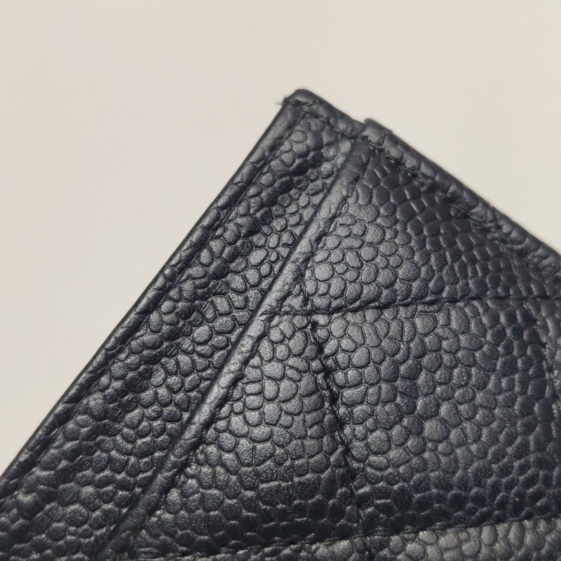 Chanel 牛皮純色雙C logo菱格絎縫卡包-11