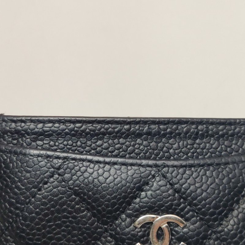 Chanel 牛皮純色雙C logo菱格絎縫卡包-13