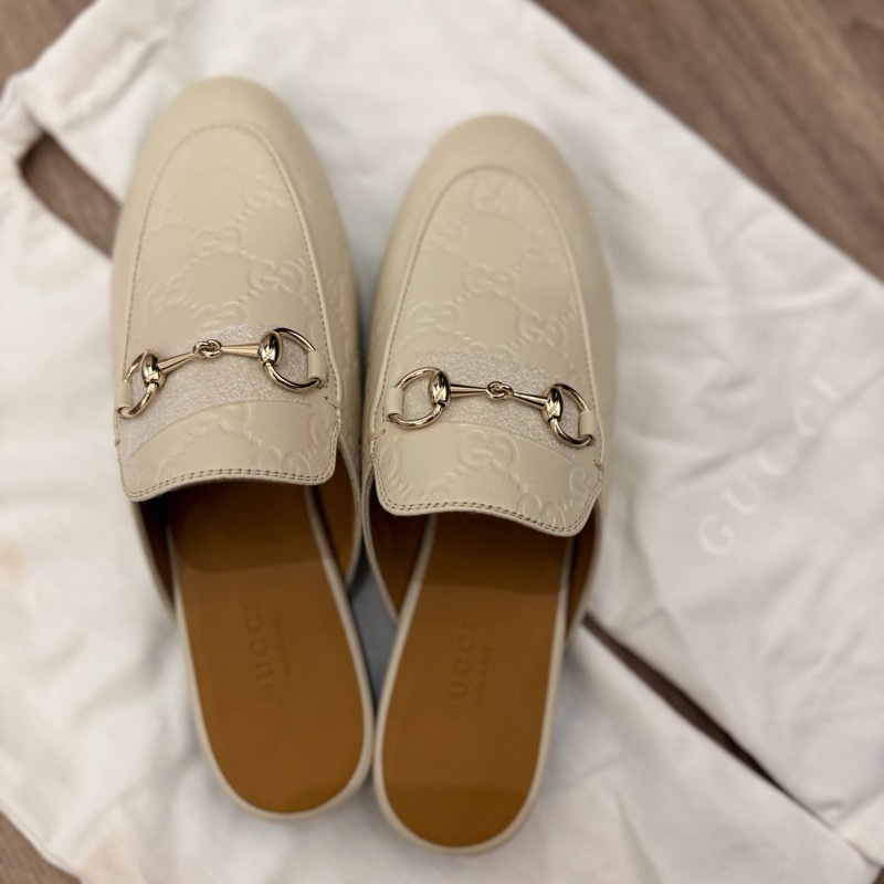 Gucci 經典馬銜釦 GG印花白色牛皮穆勒拖-1