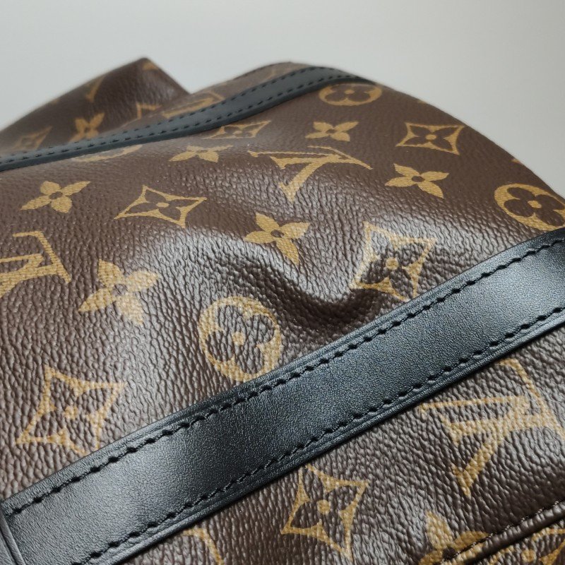 Louis Vuitton (LV) Christopher中型牛皮Monogram印花垂蓋雙肩包晶片款-15