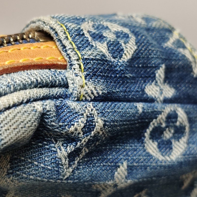 Louis Vuitton (LV) 帆布植鞣革老花腰包胸包-21