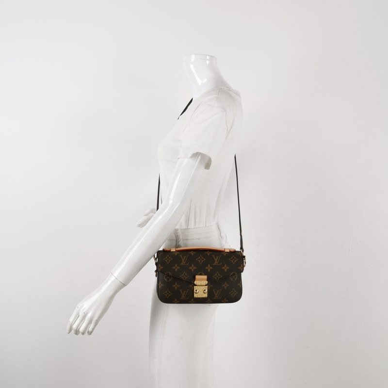 Louis Vuitton (LV) Pochette Metis East West植鞣革老花斜背包單肩包晶片款-1