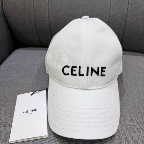 💎Han's house精品服飾💎 celine 刺繡 帽子 現貨 原價19500