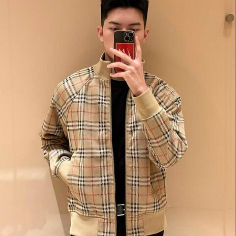 💎Han's house精品服飾💎 BURBERRY 格紋 外套 原價38800