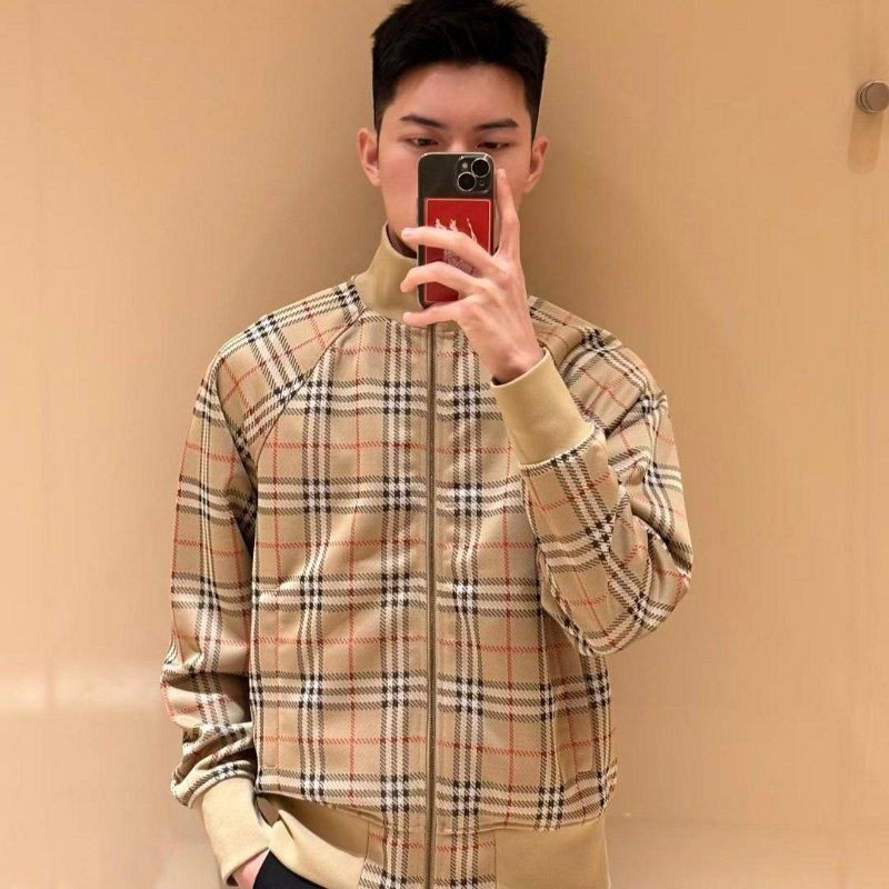 💎Han's house精品服飾💎 BURBERRY 格紋 外套 原價38800-1