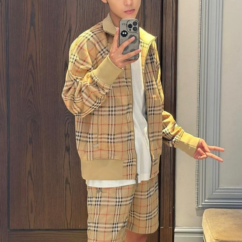 💎Han's house精品服飾💎 BURBERRY 格紋 外套 原價38800-4