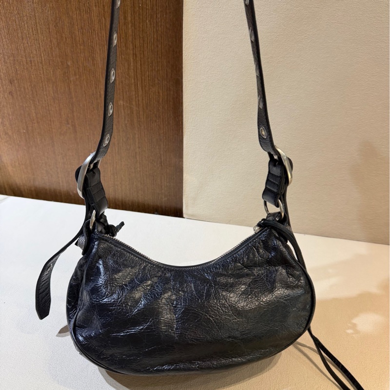 99新 Balenciaga 巴黎世家 黑銀 le cagole系列 鉚釘機車包 含心形化妝鏡 單肩-1