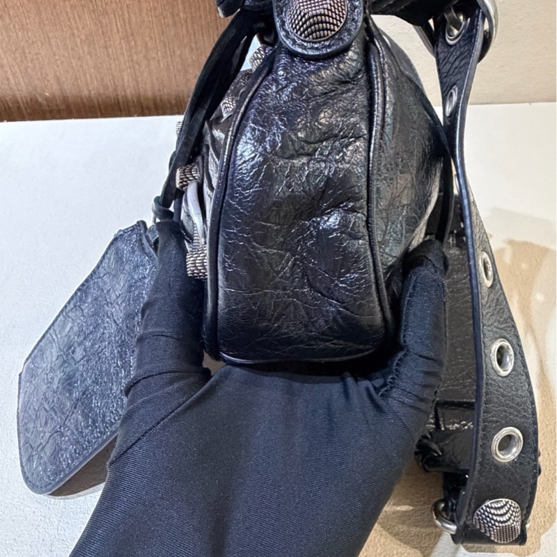 99新 Balenciaga 巴黎世家 黑銀 le cagole系列 鉚釘機車包 含心形化妝鏡 單肩-2