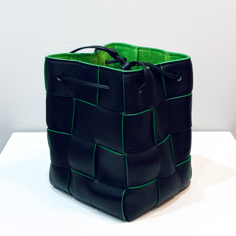 BOTTEGA VENETA Cassette大格編織水桶斜背包 經典撞色-3