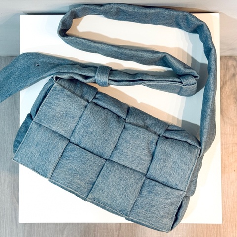 BV Padded Tech Cassette Bag 丹寧牛仔 2x4 肩背包 八格