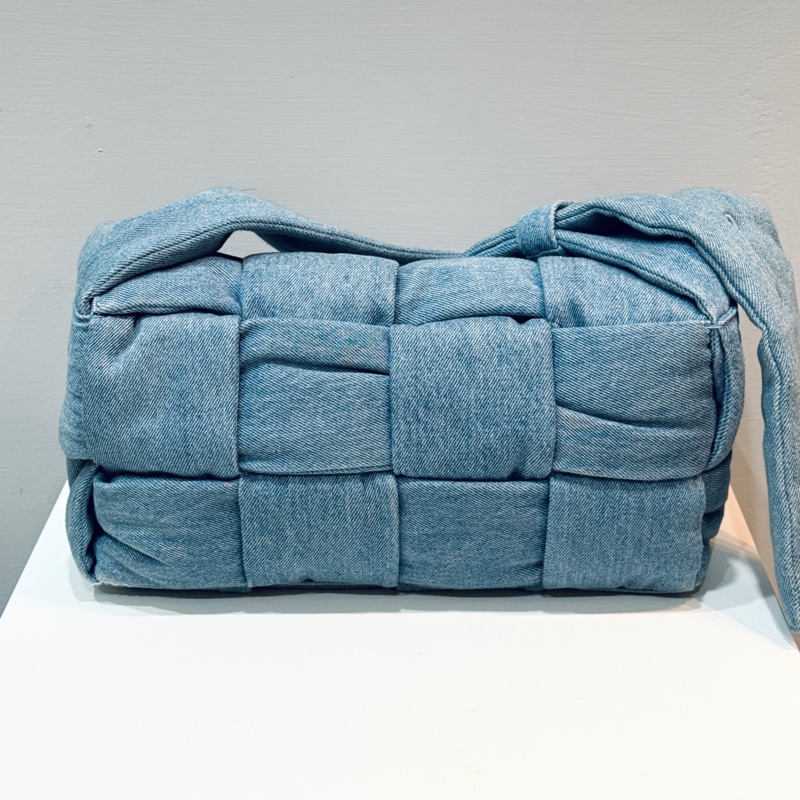 BV Padded Tech Cassette Bag 丹寧牛仔 2x4 肩背包 八格-5