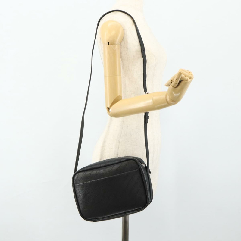 【日本直送】BALENCIAGA Everyday 黑色皮革肩背包 679267 正品 ep14300V-21