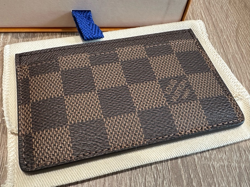 全新 送禮全套 有收據 LV Damier帆布卡片夾-2