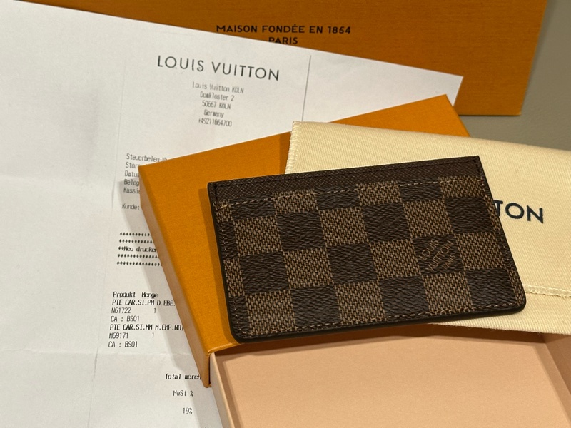 全新 送禮全套 有收據 LV Damier帆布卡片夾-12