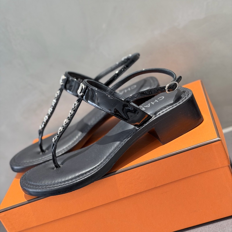 Chanel 皮穿鏈銀色CC logo 低跟涼鞋🖤-5