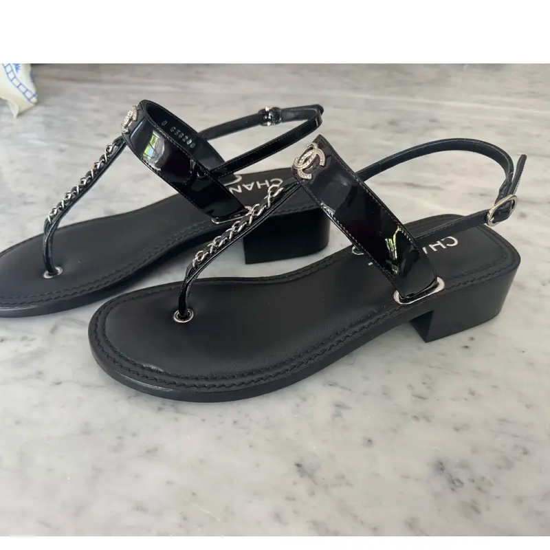 Chanel 皮穿鏈銀色CC logo 低跟涼鞋🖤-6