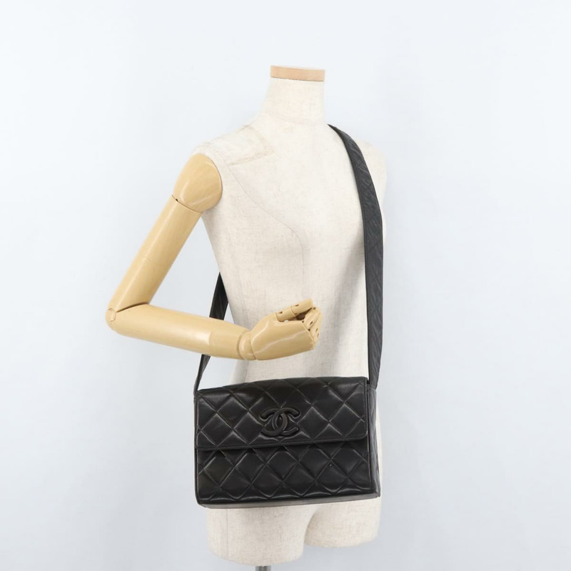 【日本直送】香奈兒 (CHANEL) Matelasse 羊皮單肩包，黑色，金色雙C標誌，正品編號 175105SAV-26