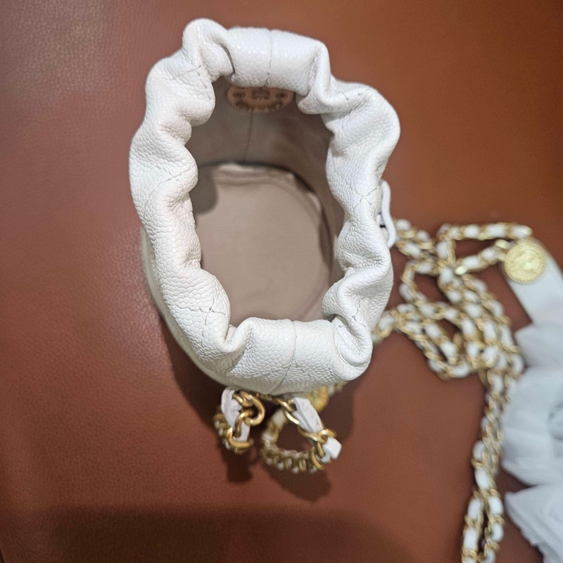 Chanel/香奈兒 22A 白色 金幣 mini抽繩 水桶包小水桶 單肩斜挎包 小廢包 附件：防塵袋 尺寸：11*9cm-3