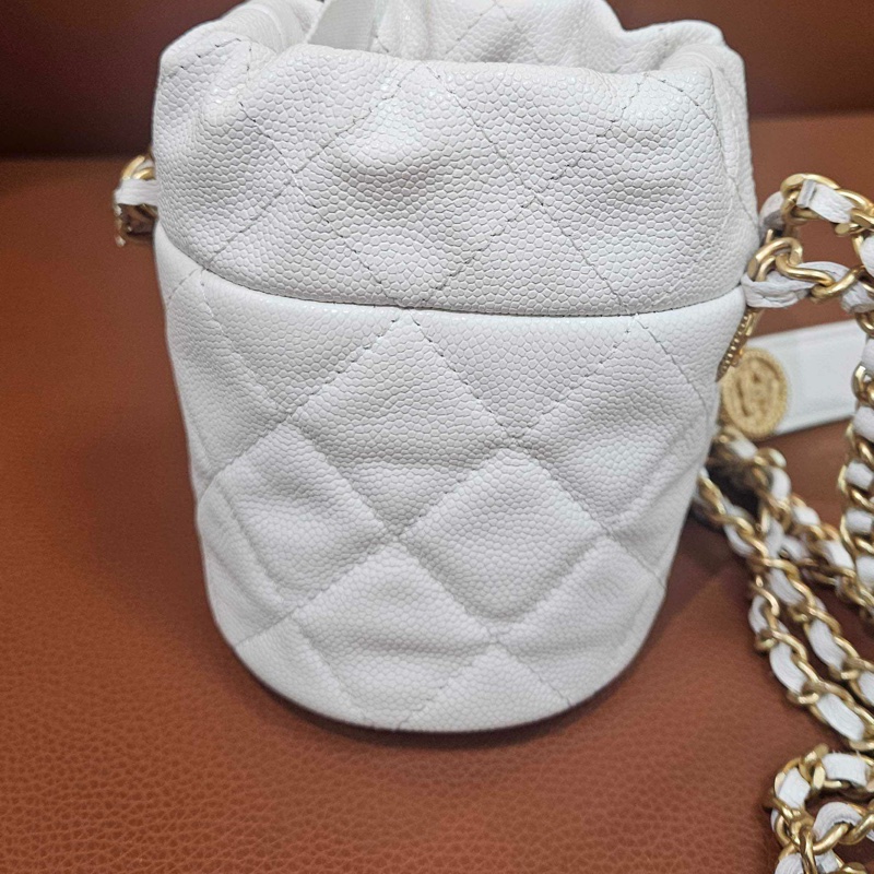 Chanel/香奈兒 22A 白色 金幣 mini抽繩 水桶包小水桶 單肩斜挎包 小廢包 附件：防塵袋 尺寸：11*9cm-7