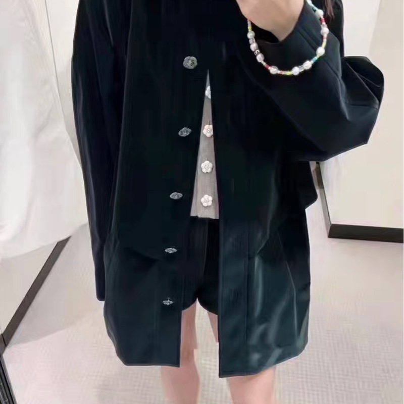 Chanel 23K山茶花扣子風衣外套-12