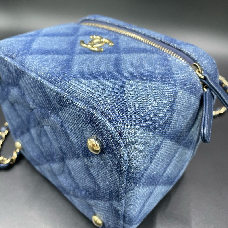 香奈兒/Chanel深藍色牛仔丹寧化妝盒手提斜挎包 15*11*12 芯片款-9