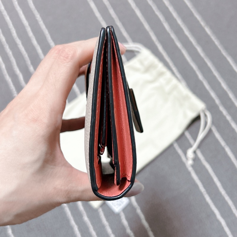 LOEWE 荔枝皮卡其色長夾-11