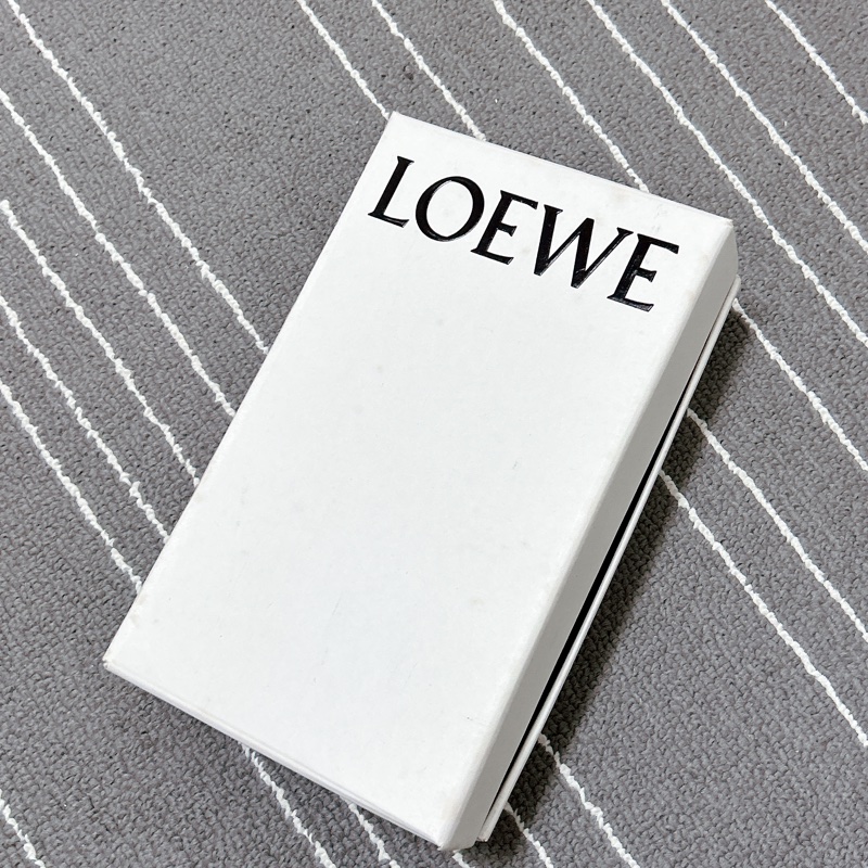 LOEWE 荔枝皮卡其色長夾-25