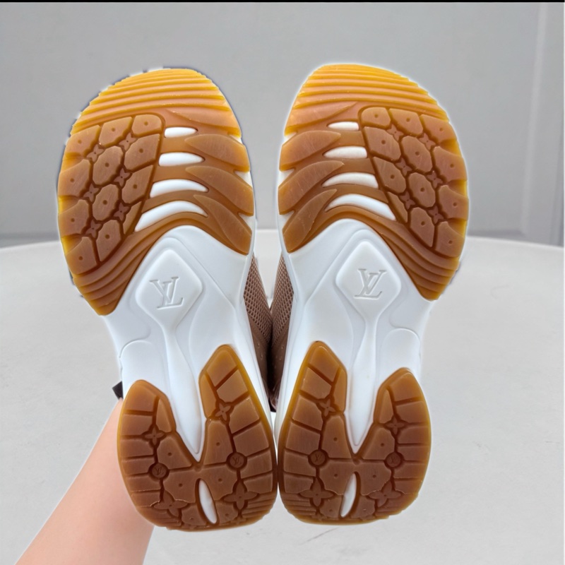 97🆕Louis vuitton 路易威登 lv run55運動鞋 尺碼：37-7