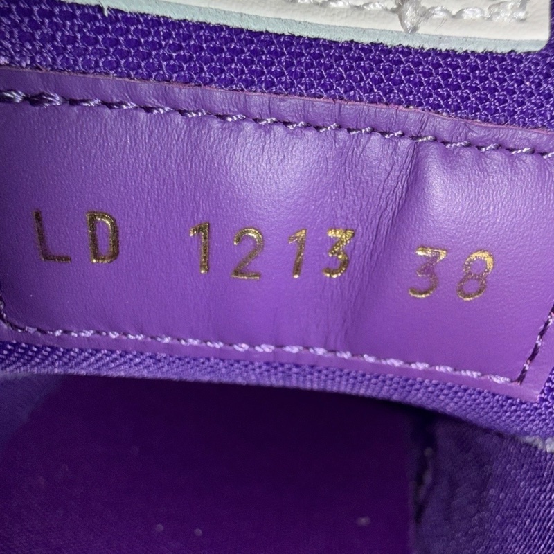 LV Trainer 經典印花 低幫板鞋 女款 紫白  38碼-5