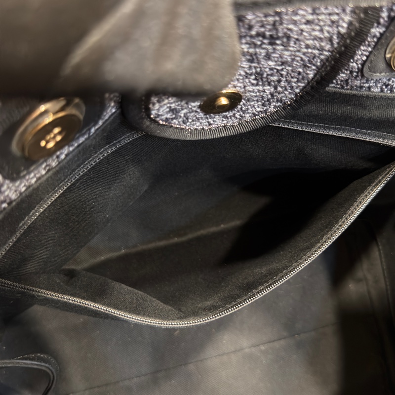 #近新閒置 #全配🈶購證 香奈兒海軍藍沙灘包中號 #金旻奎同款🔥-16