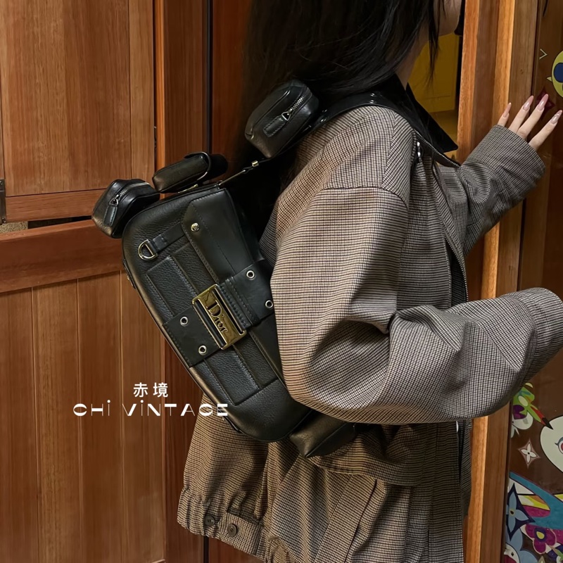 ✨Dior 黑銀牛皮punk 辣妹必備 寬肩帶朋克設計 超級酷🖤-0