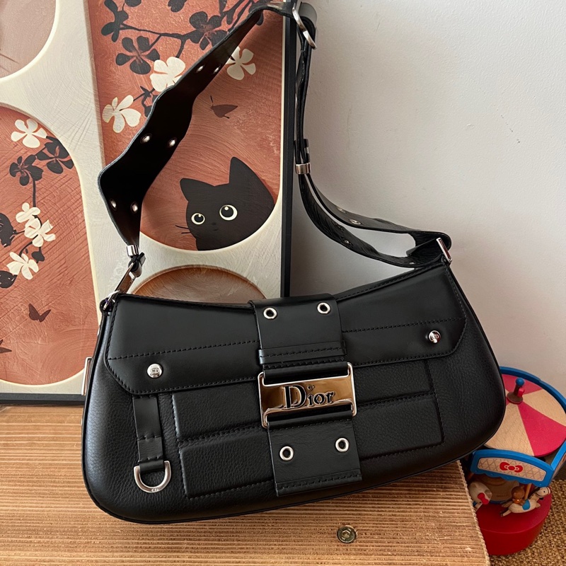 ✨Dior 黑銀牛皮punk 辣妹必備 寬肩帶朋克設計 超級酷🖤-3