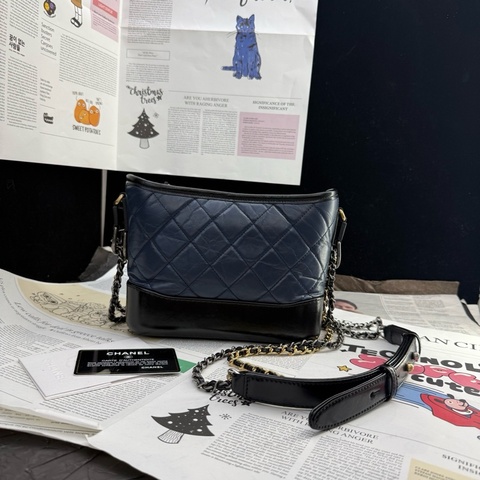 Chanel香奈兒 Gabrielle流浪包小號 藍拼黑菱格紋鏈條包 97新26開有卡