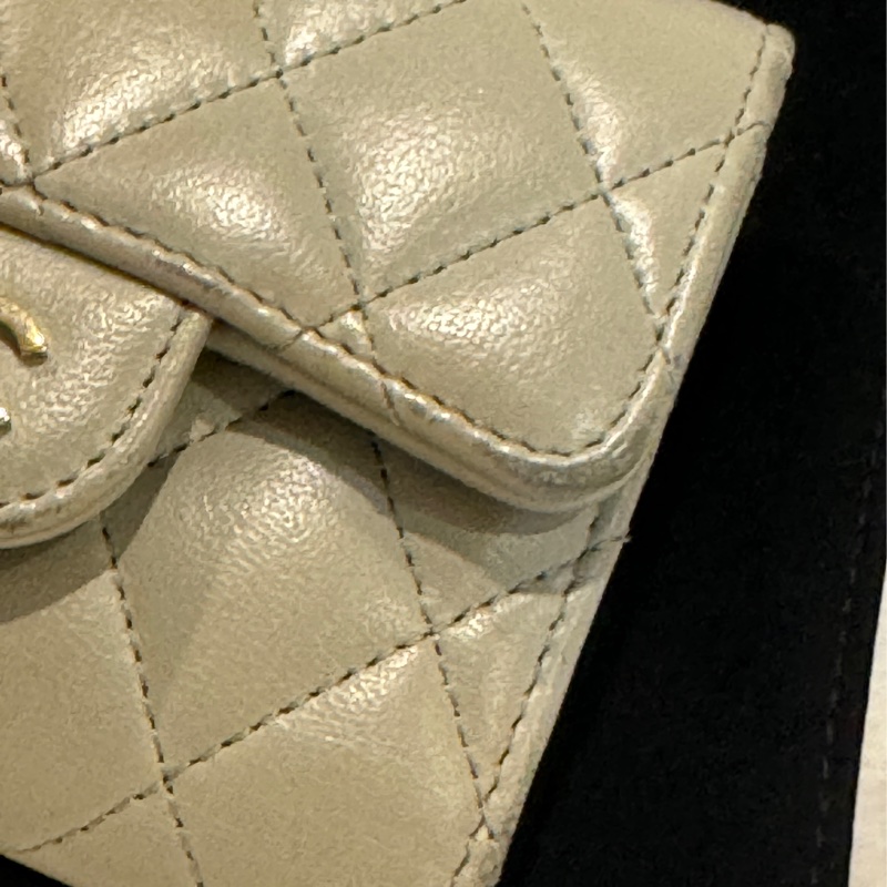 CHANEL 小羊皮 短夾 灰綠色-1