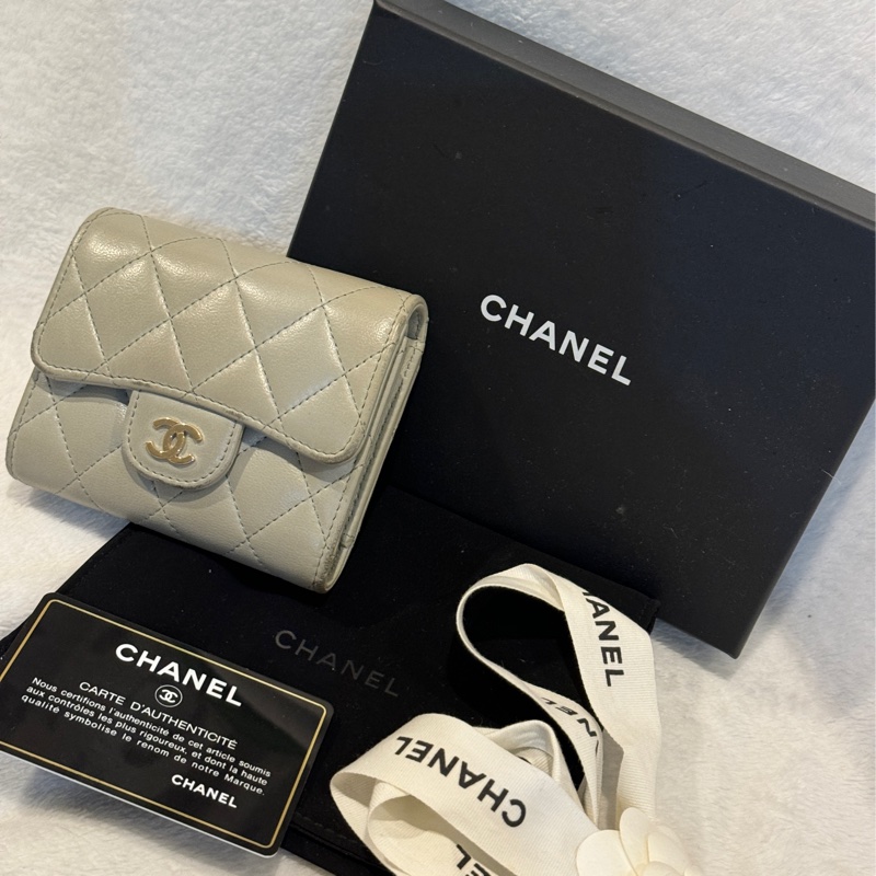 CHANEL 小羊皮 短夾 灰綠色-7